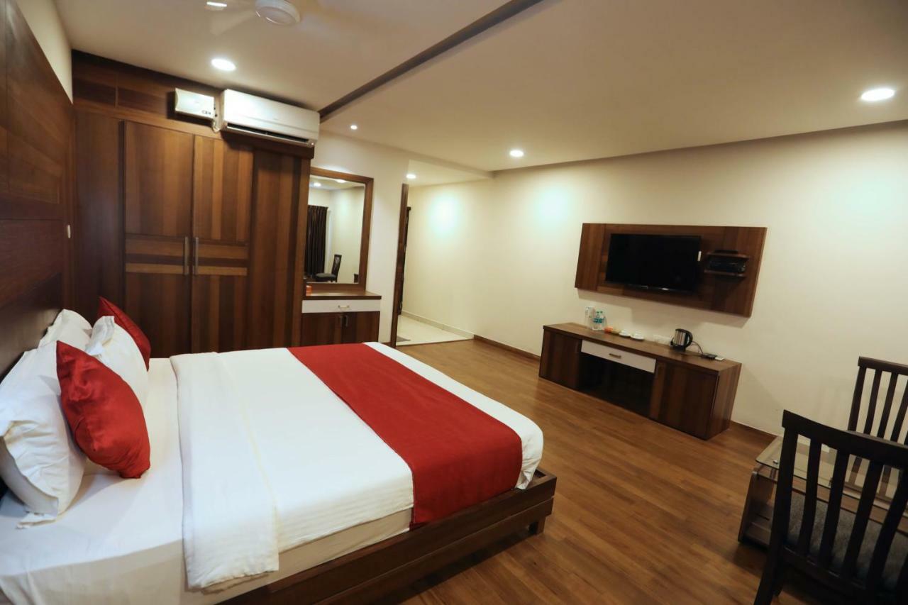 Traders Hotel - Kankanady, Mangalore Eksteriør billede